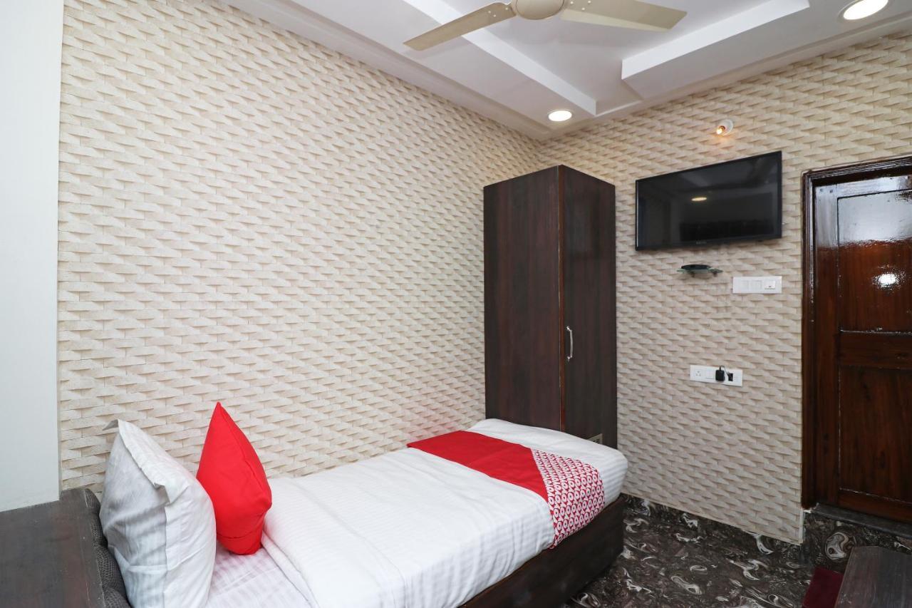 Oyo Hotel Prerna Raipur  Ngoại thất bức ảnh